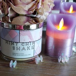 Bath & Body Works Candle 🕯